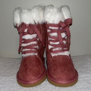 Toddlers size 7 boots
